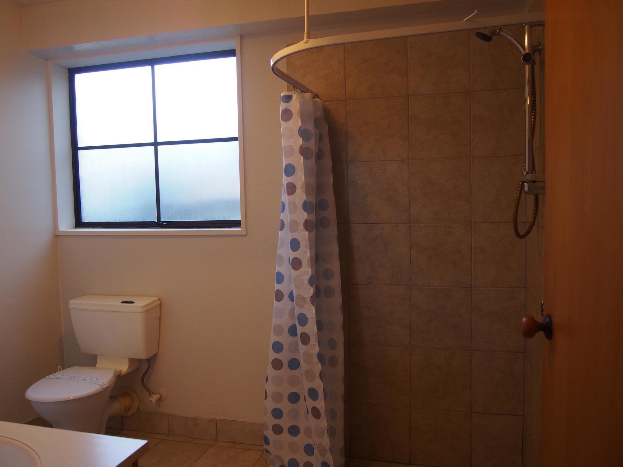 כרייסטצ'רץ' Tudor Court Motel מראה חיצוני תמונה